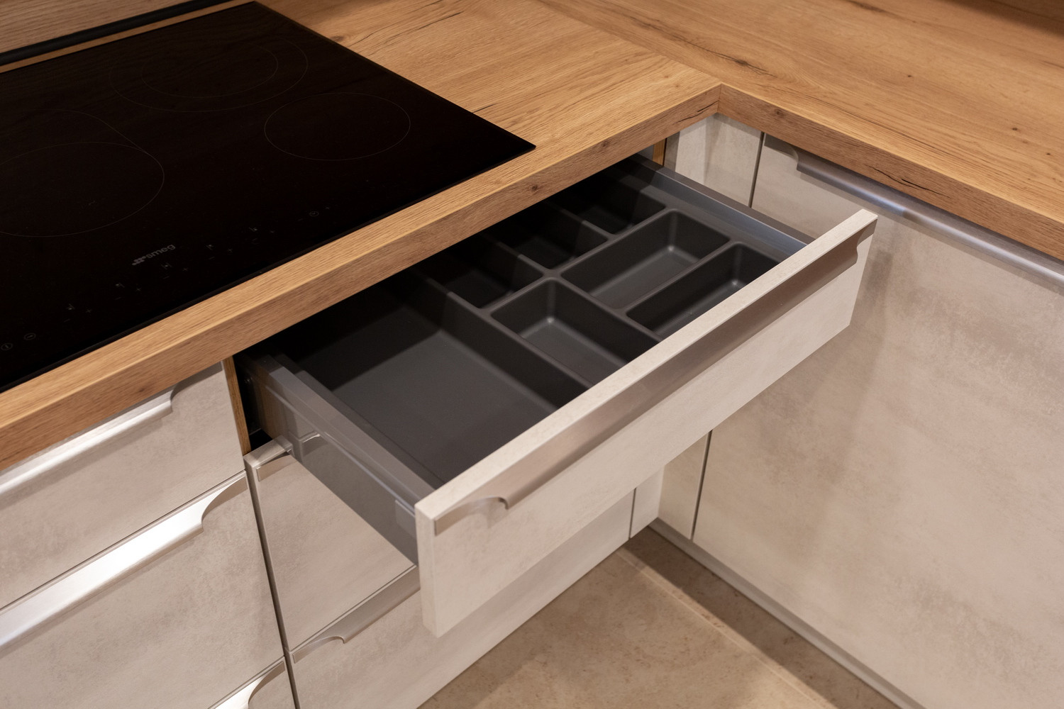 Уютная кухня nobilia в проекте "Дачного ответа" для большой семьи.