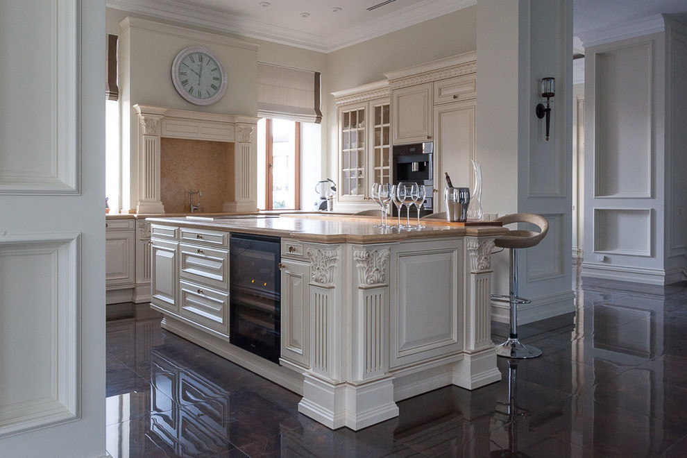 Дом 500 м.кв. в жилом поселке Монолит