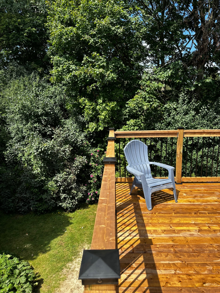 Sweetbriar - Backyard Deck - London, ON