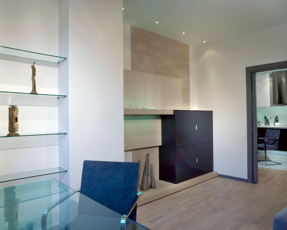 Очень лаконичная квартира в стиле минимализм.