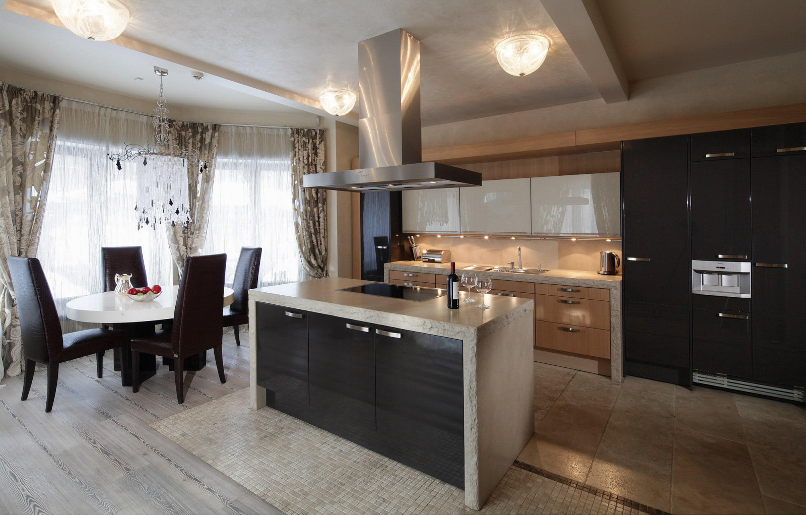 Дом в стиле неоклассика в коттеджном поселке Горки-6