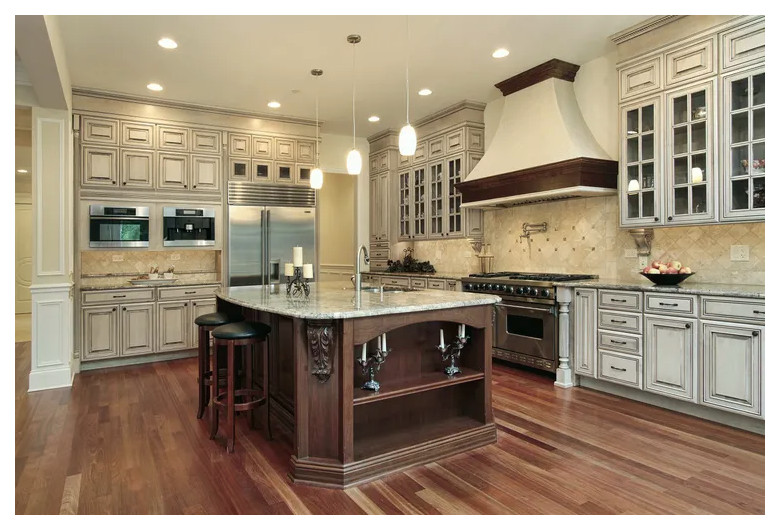 Kitchen - kitchen idea in Miami