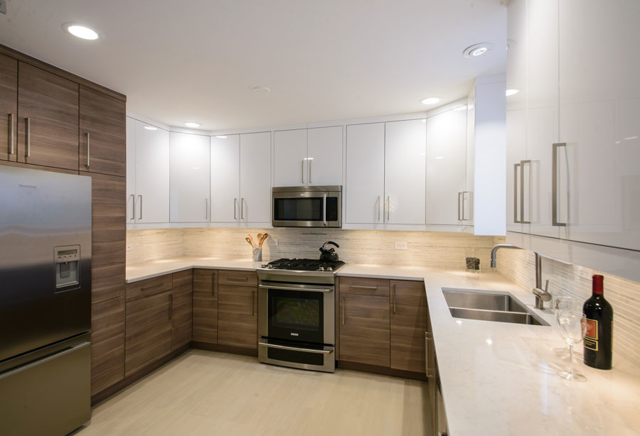 Kitchen - kitchen idea in Chicago
