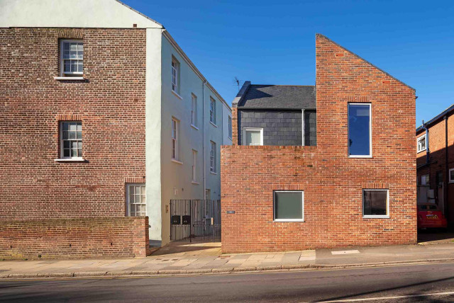 Sensitive Design with Context 