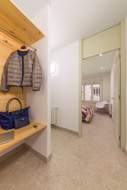 Habitatge C13.2 coastal-hallway-and-landing