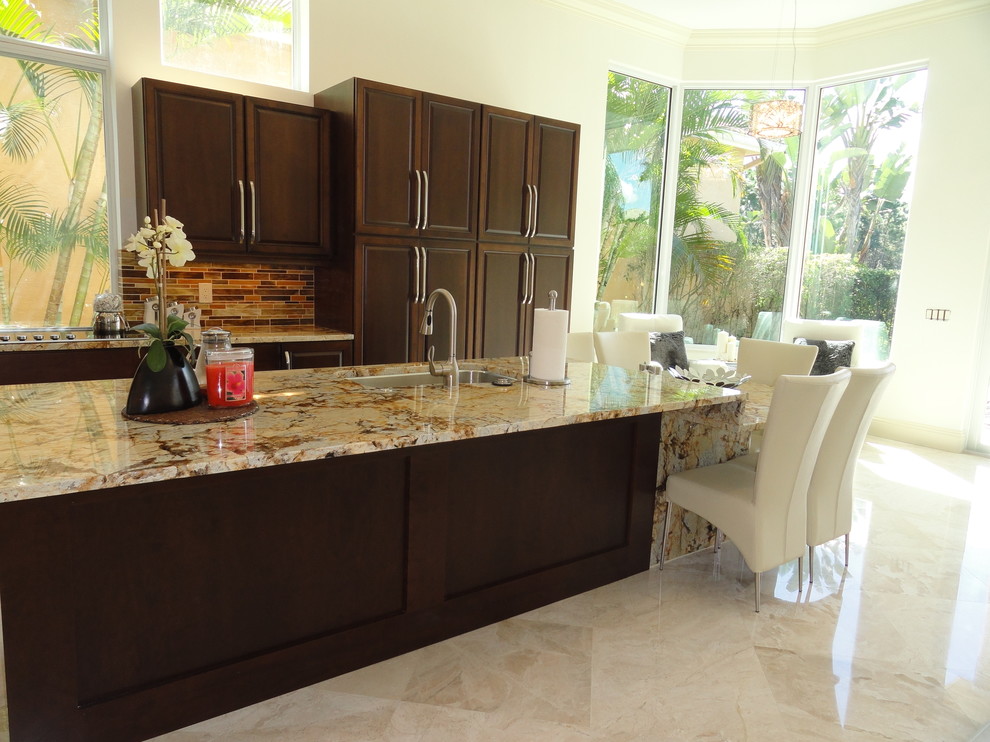 Transitional kitchen photo in Miami