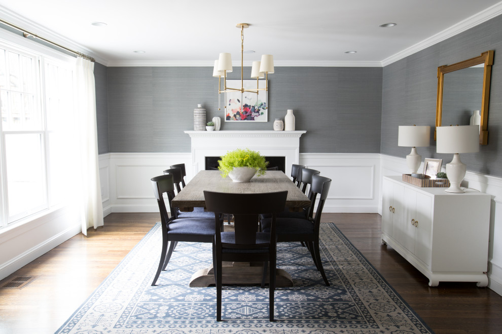 Dining room - transitional dining room idea in Boston