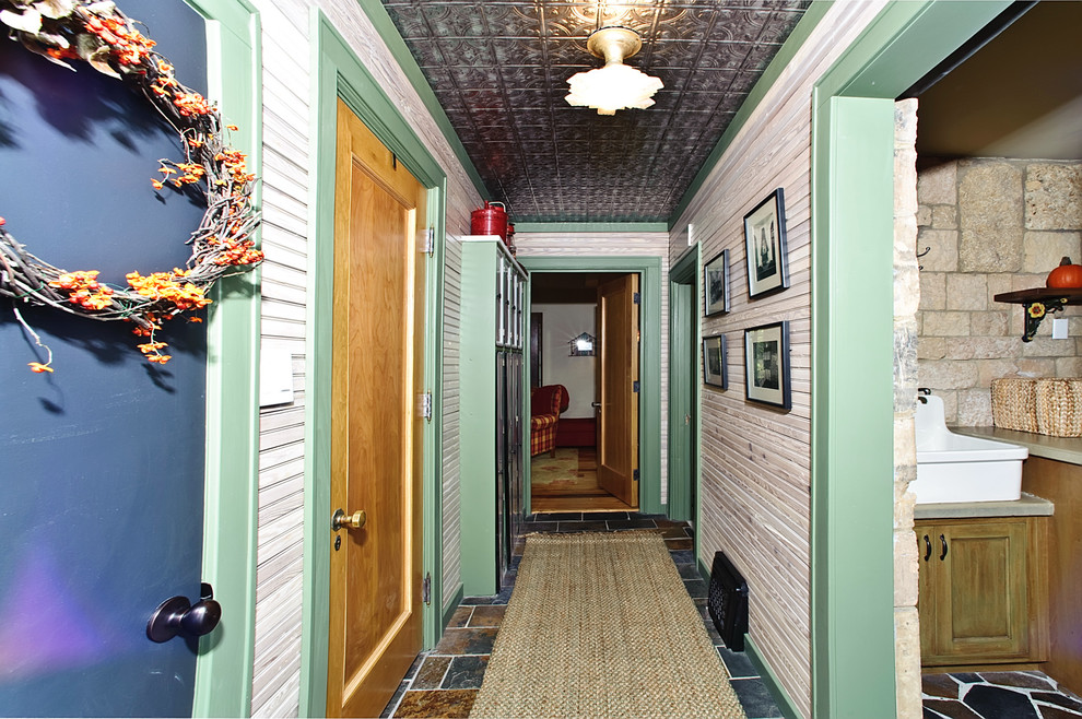 Inspiration for an eclectic hallway in Chicago.