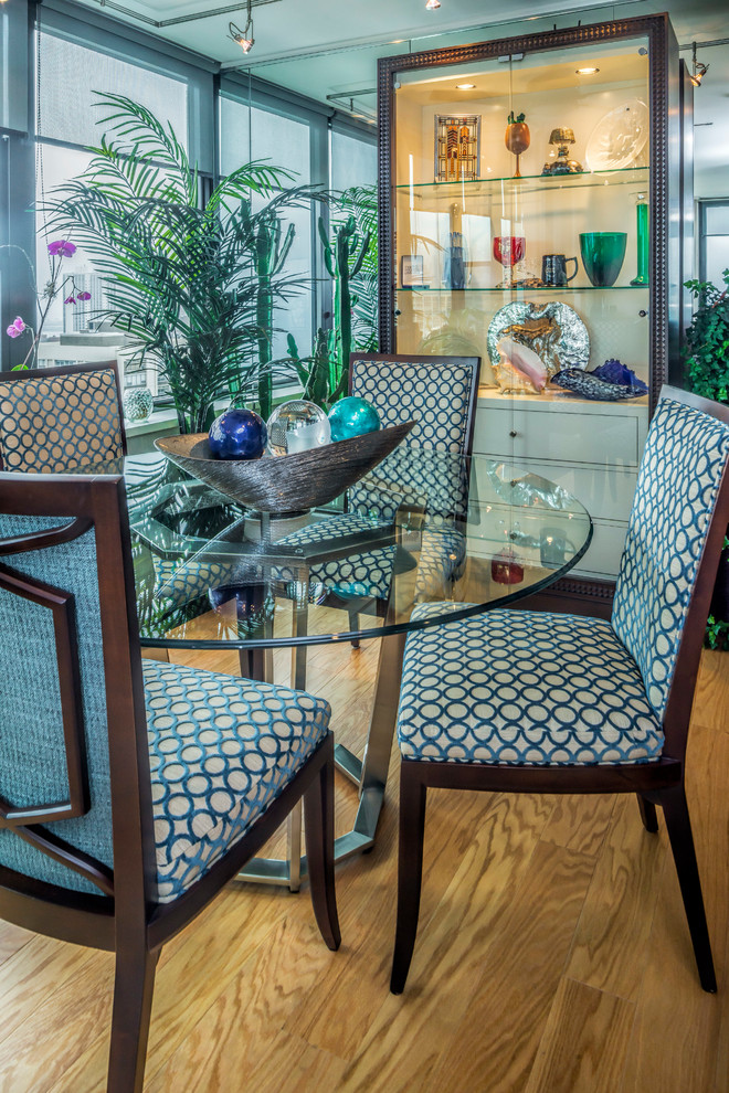 Home design - transitional home design idea in Chicago