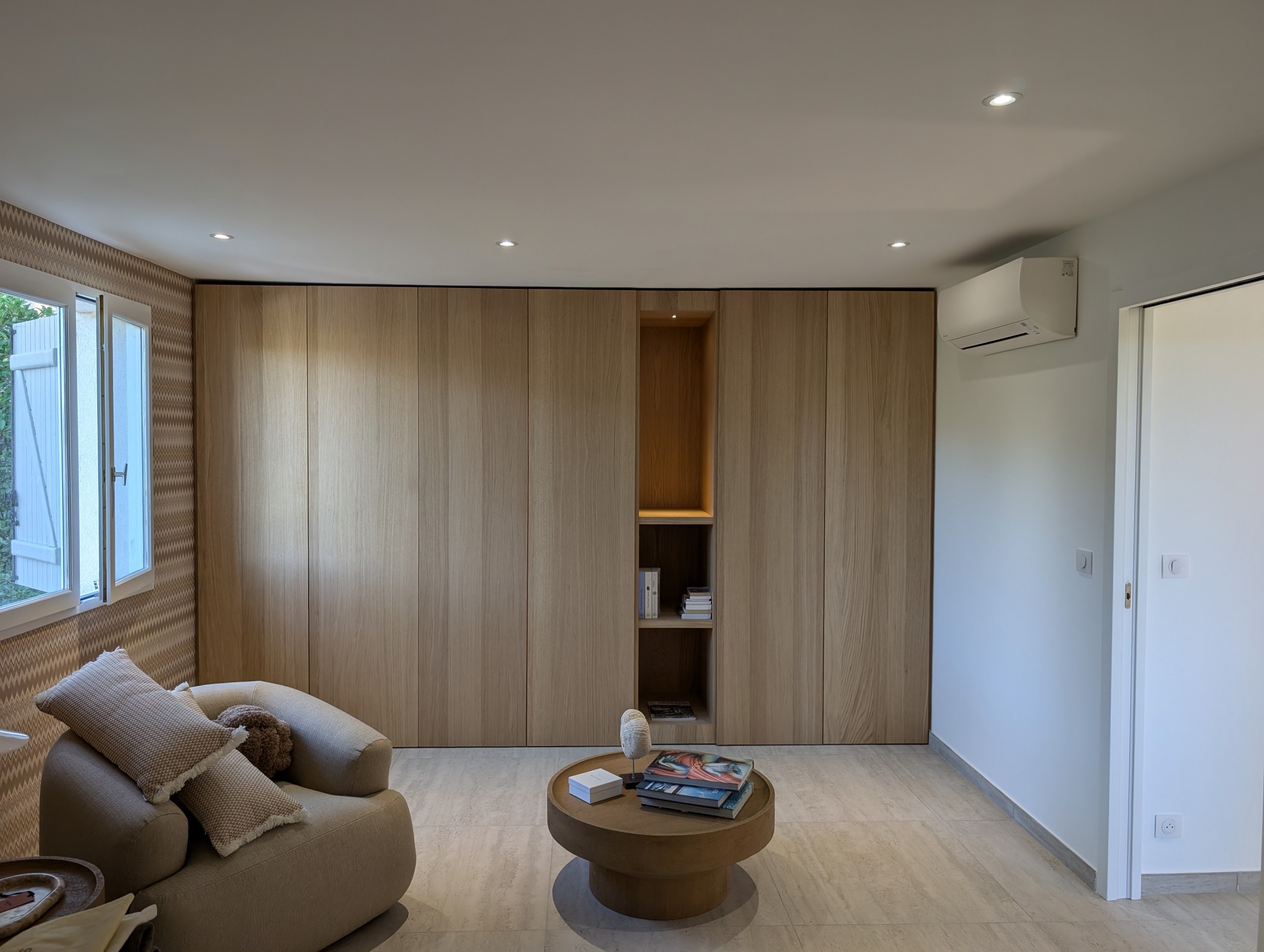 Agencement d'une chambre et d'une salle de bain
