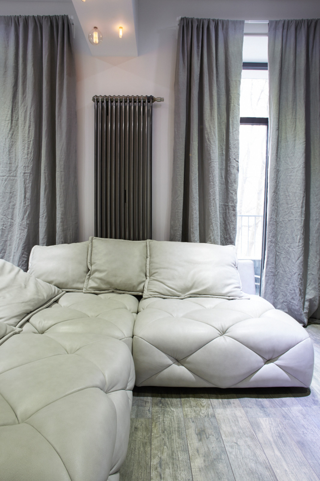 Апартаменты в стиле лофт для молодой семейной пары на ул. Берзарина