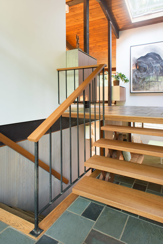 Пример оригинального дизайна: лестница в стиле ретро