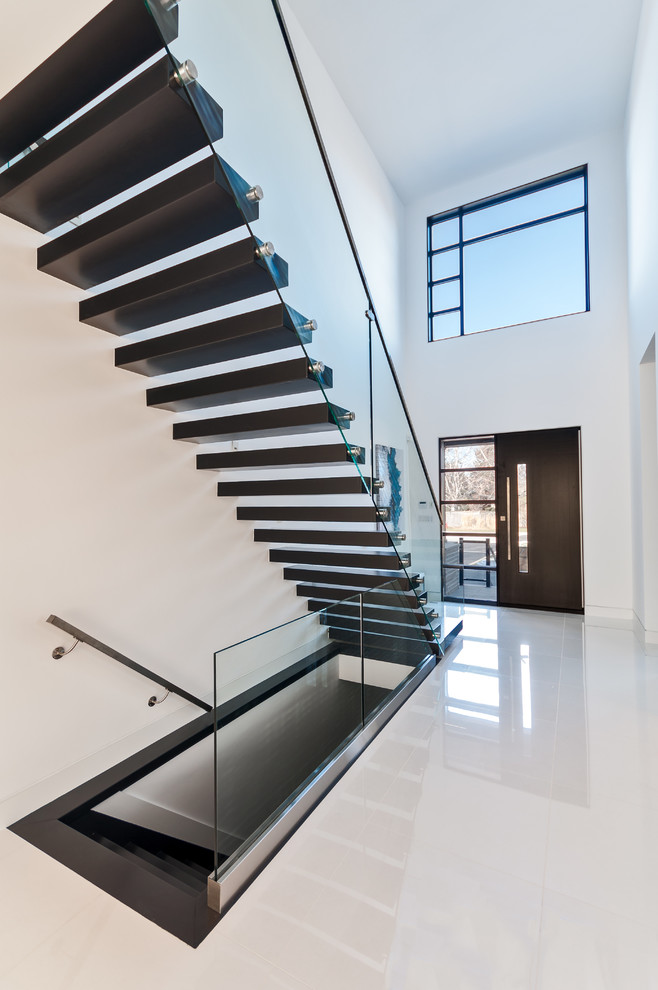 This is an example of a contemporary staircase in Toronto.