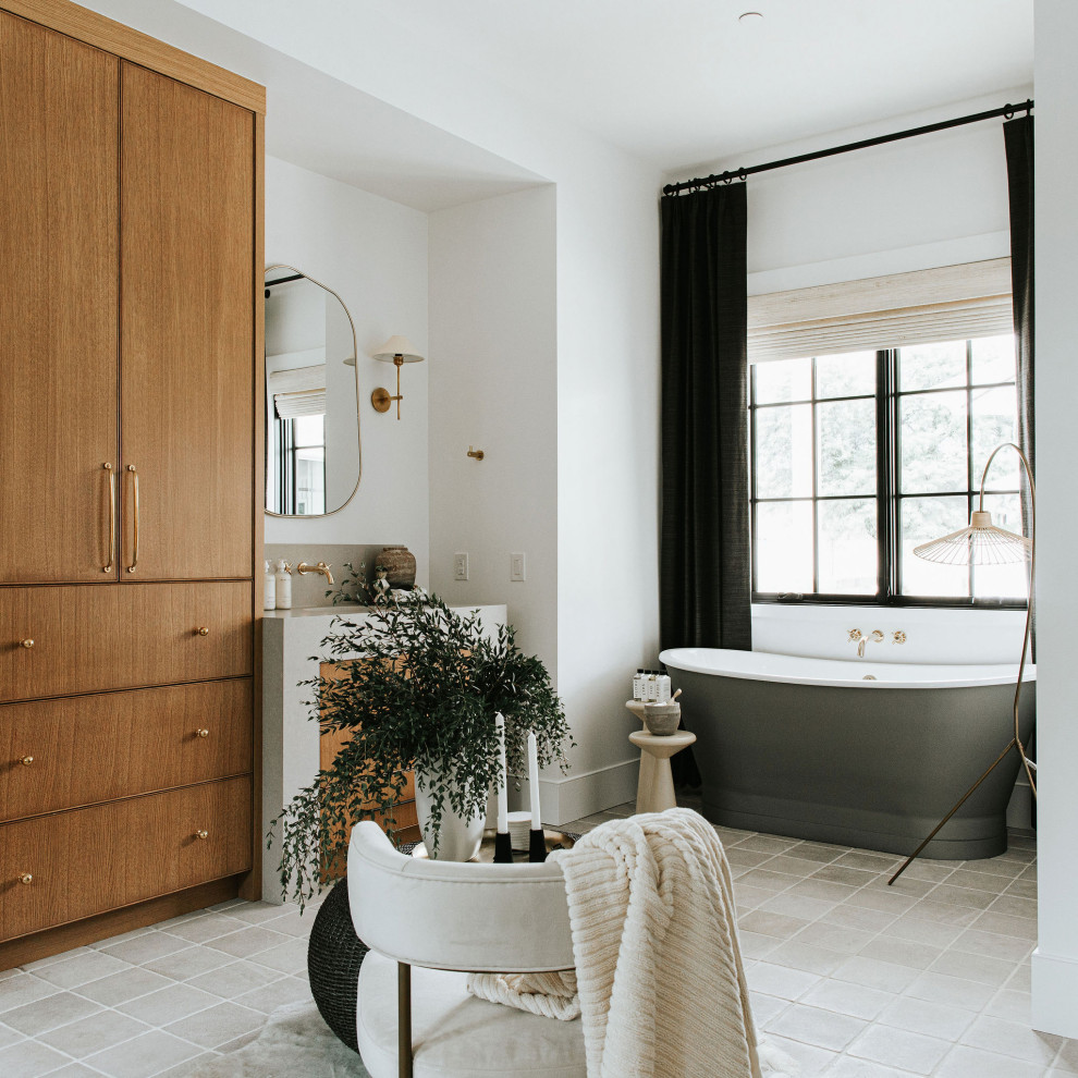Inspiration for a transitional bathroom remodel in Phoenix
