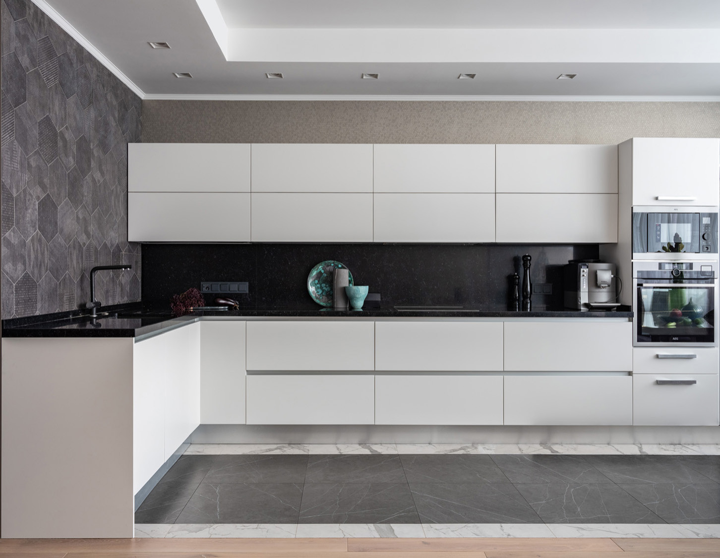 Графичная квартира в Москве