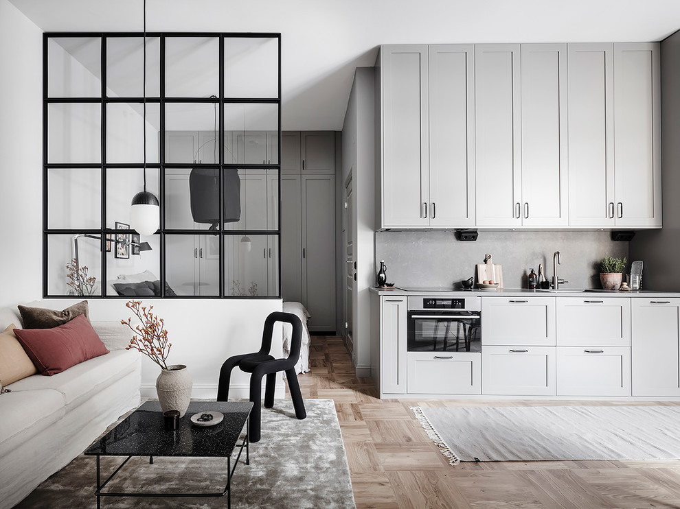 This is an example of a small scandinavian kitchen in Gothenburg.