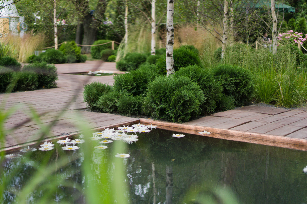 Сад для Алены Ахмадуллиной