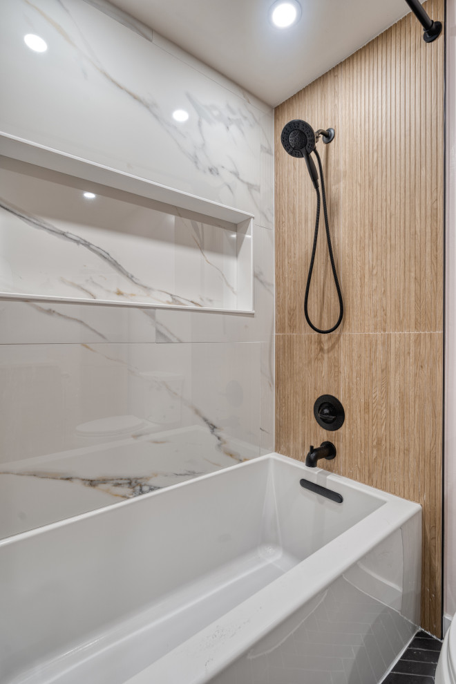 7th and Grand, Hoboken - Guest Bathroom Renovation