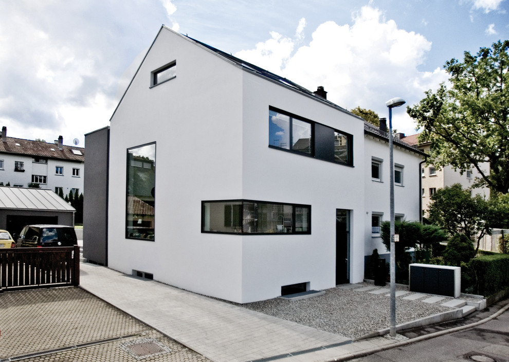Design ideas for a contemporary exterior in Stuttgart.