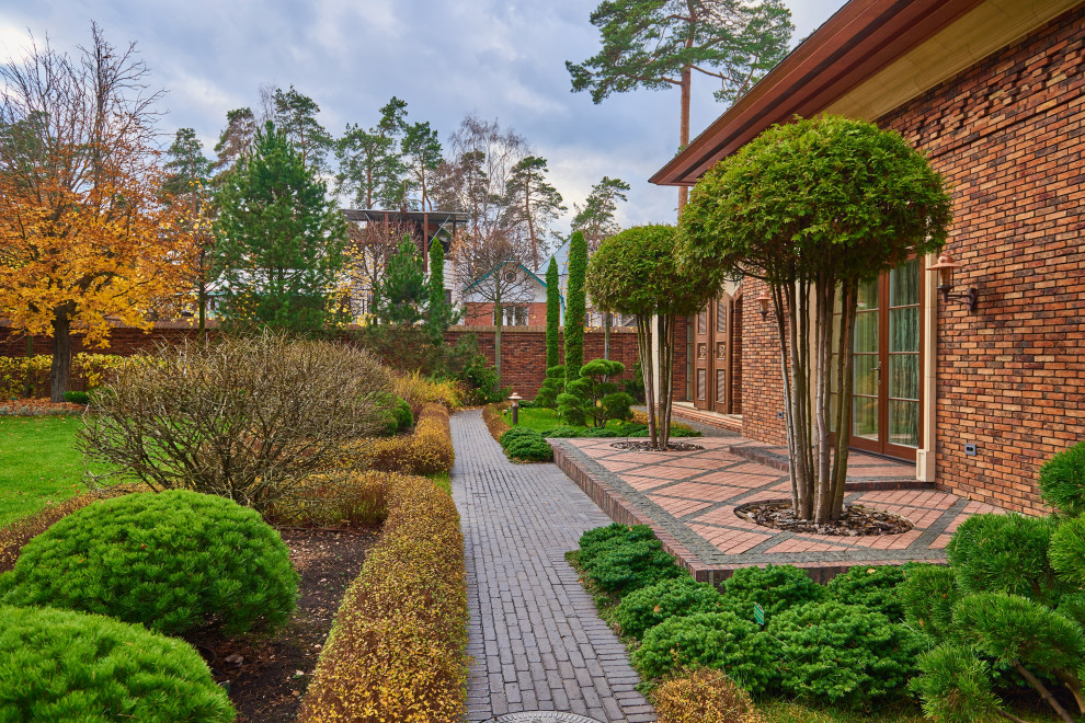 Сад в средиземноморском стиле в коттеджном поселке «Барвиха»