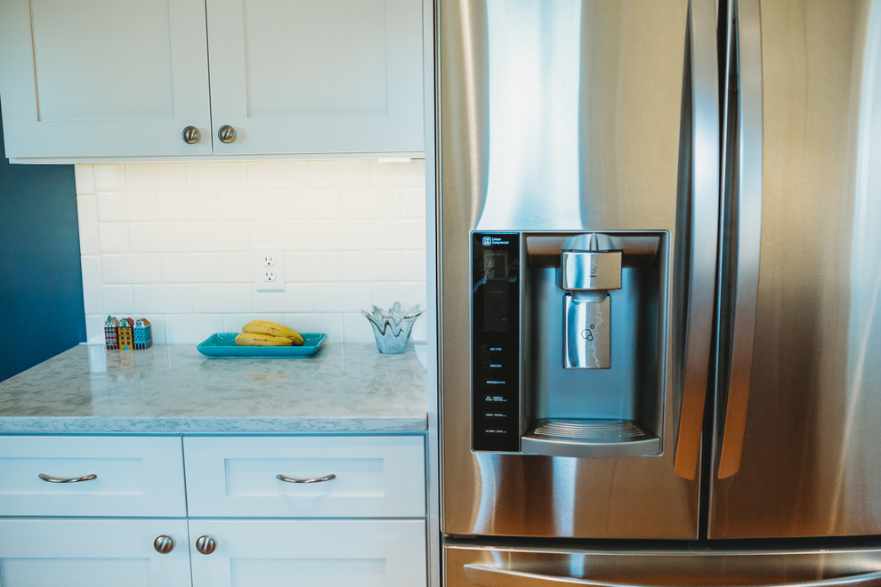 Example of a transitional kitchen design in Minneapolis