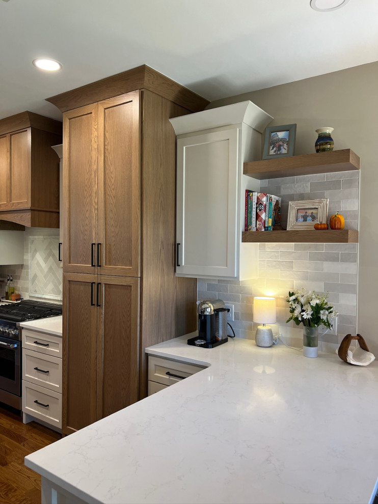 Chic Indian Lake Kitchen