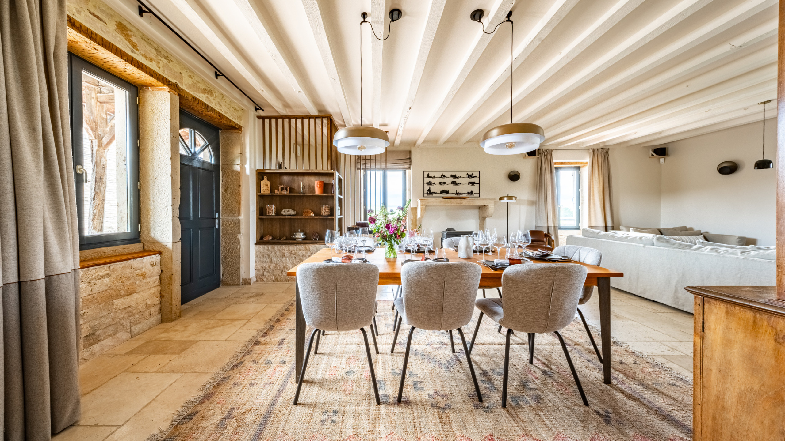 Design d'espace & Décoration Batisse de 220m2 pour transformation en Gite