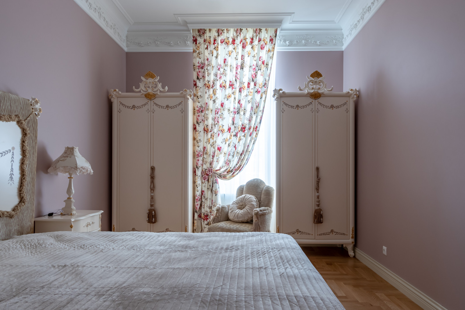 Дворец в многоквартирном доме