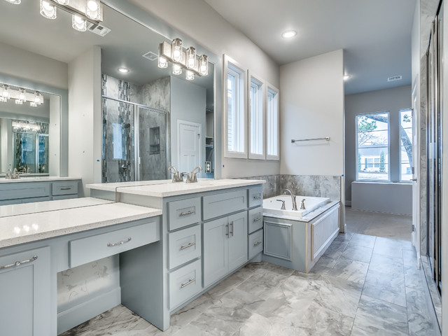 309 E 3rd Street modern-badezimmer