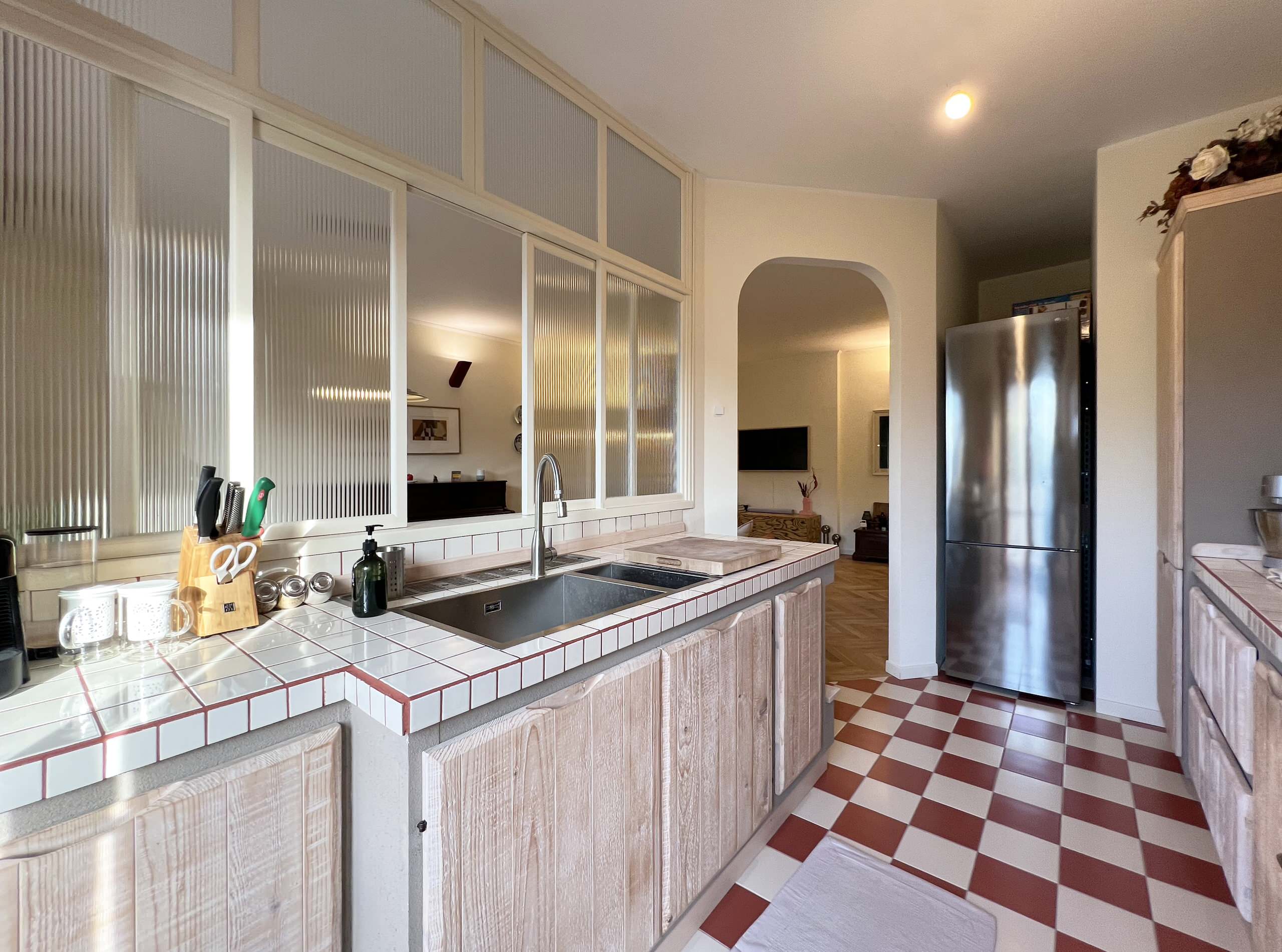 casa in toni pastello