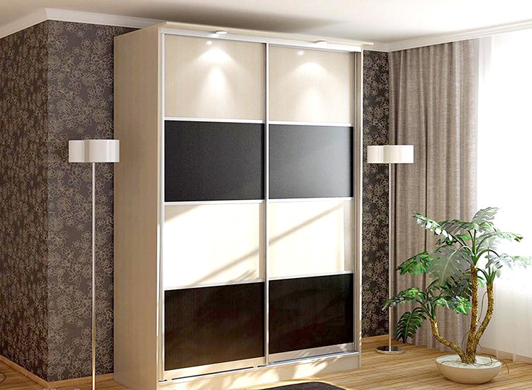 Современный дизайн шкафов-купе с фасадами ЛДСП