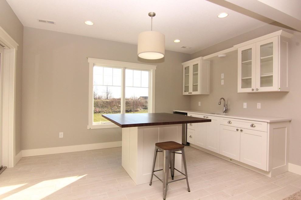Example of a transitional kitchen design in Cedar Rapids