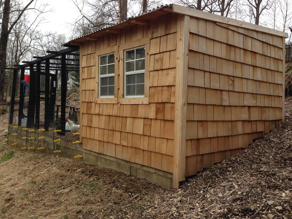 This is an example of a large traditional shed and granny flat in Philadelphia.