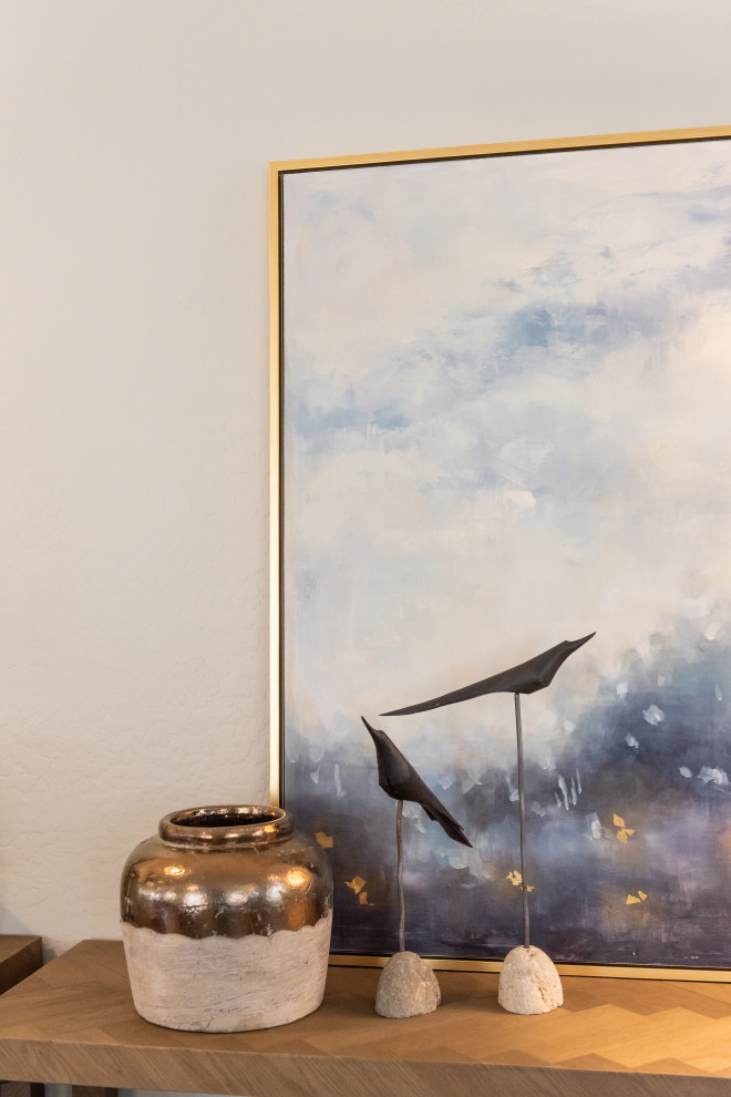 Example of a transitional entryway design in Phoenix