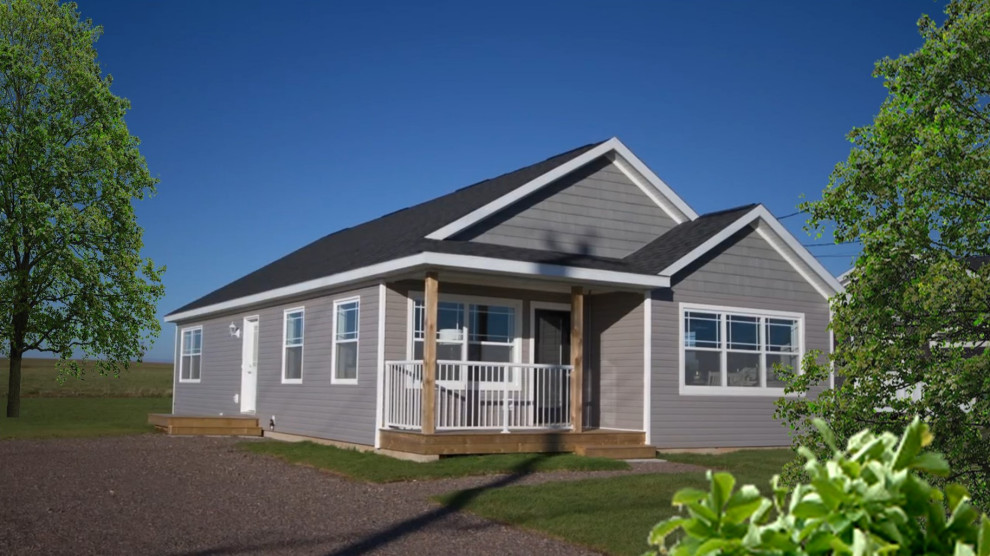 Example of a mid-sized transitional home design design