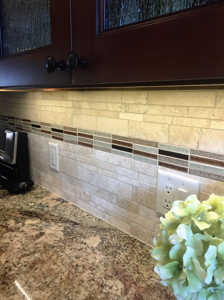 Inspiration for a transitional kitchen remodel in Phoenix