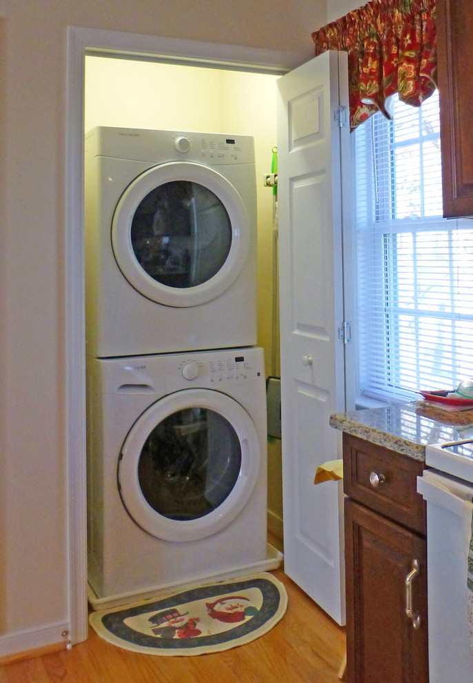 Design ideas for a transitional laundry room in Richmond.