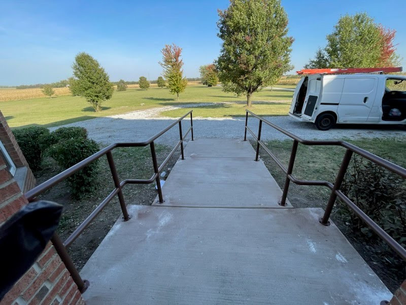 A Heroes Outdoor Deck Retreat - Beecher, IL