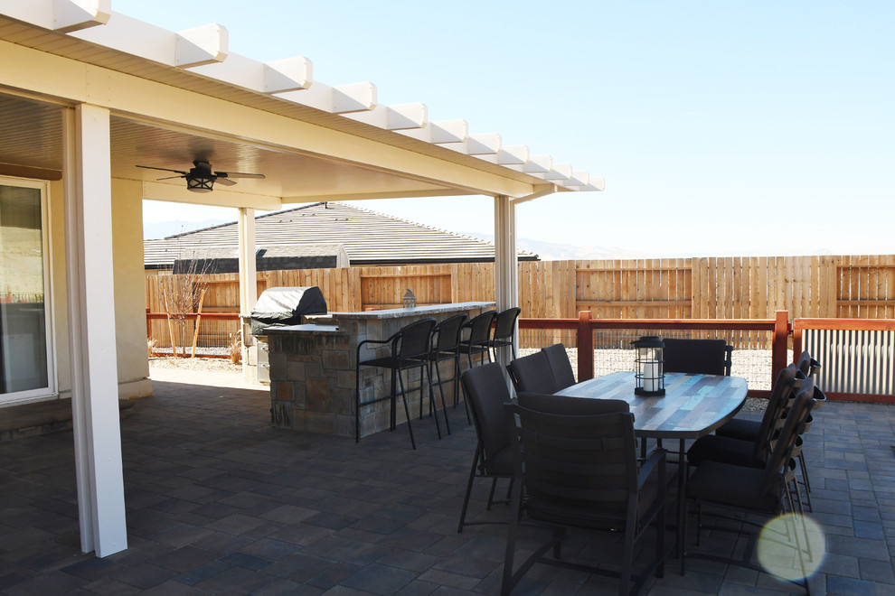 Home design - transitional home design idea
