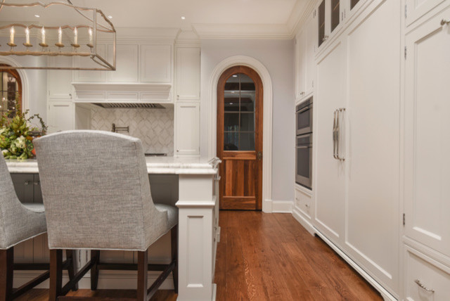 Inspiration for a transitional kitchen remodel in Chicago