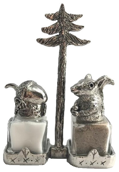 squirrel salt and pepper shakers
