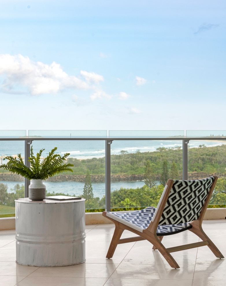 This is an example of a beach style balcony for for apartments in Gold Coast - Tweed.