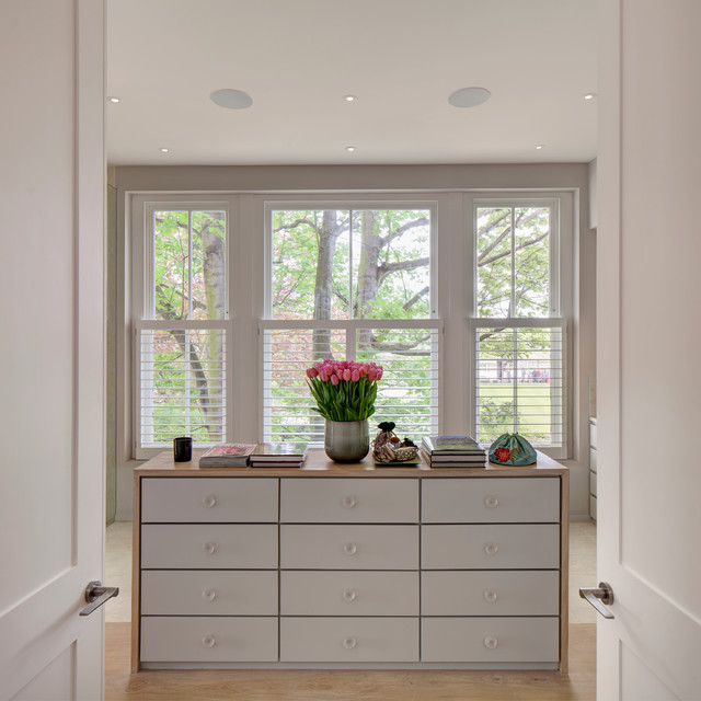 Hurlingham Road modern-wardrobe