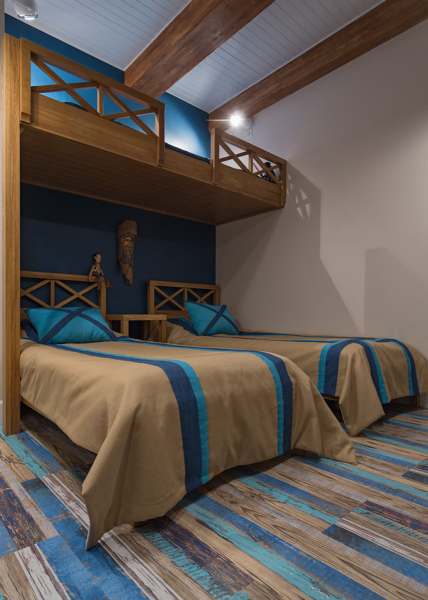 Замечательная двухуровневая квартира с фантастическим детским этажом