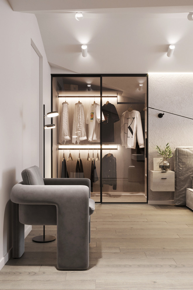 Белые интерьеры спальни и ванной комнаты