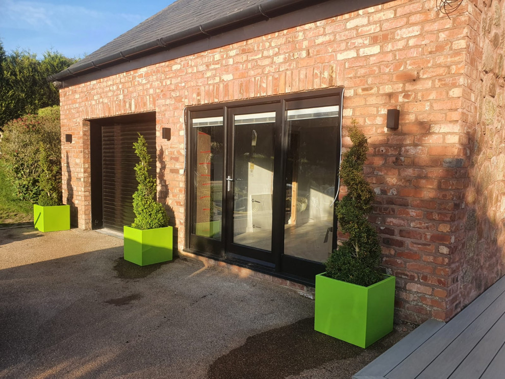 Garage Conversion to Man Pad