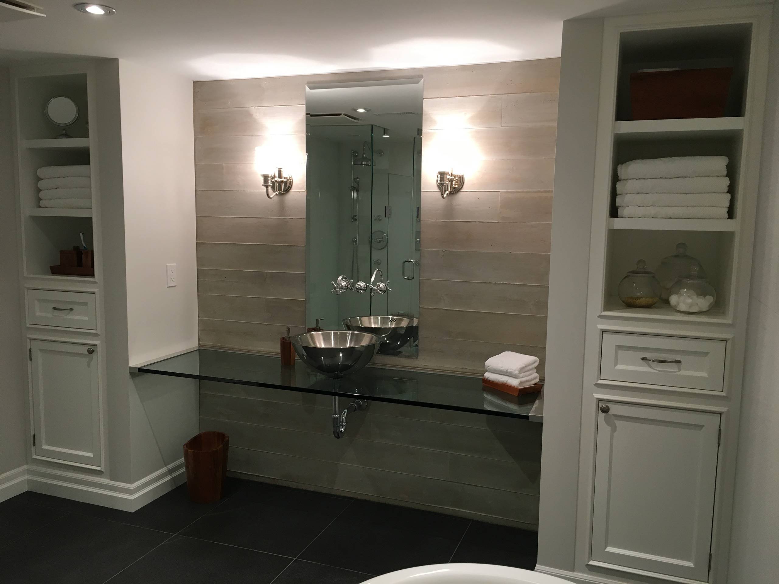 South West Oakville - Bathroom