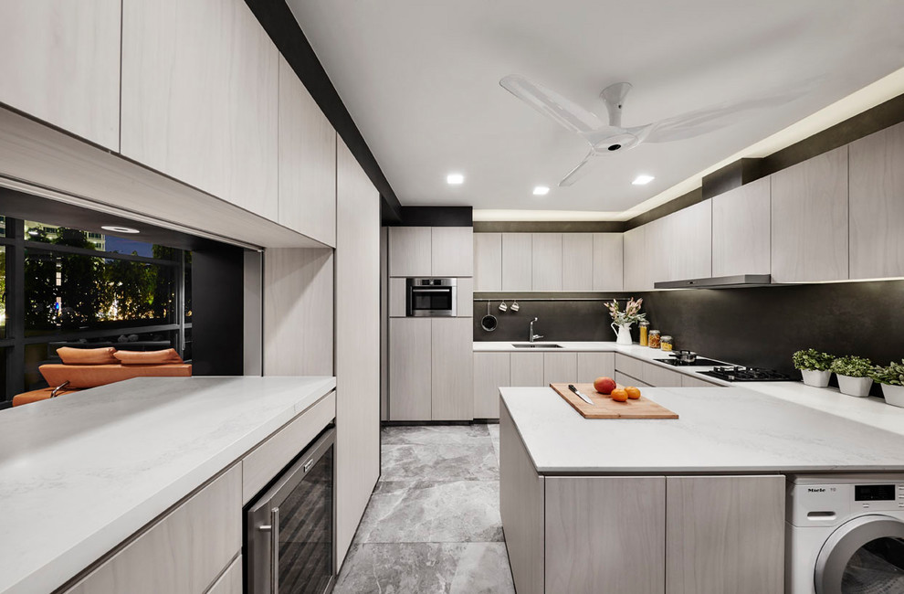 Inspiration for a modern kitchen in Singapore.