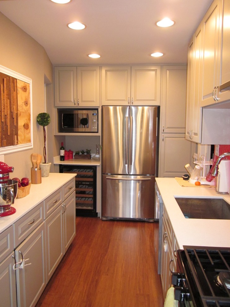 Inspiration for a transitional kitchen remodel in Chicago