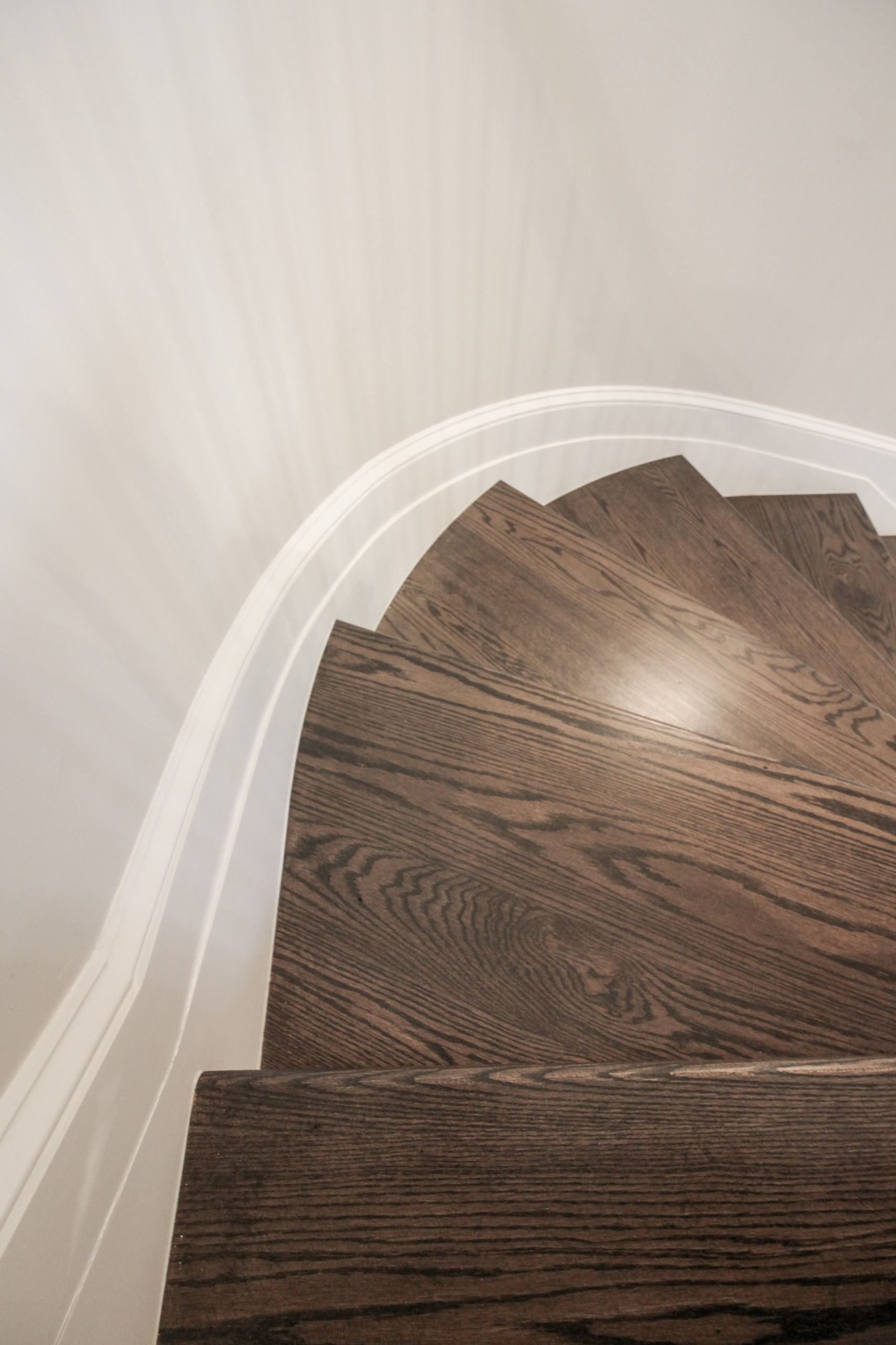 86_ Gorgeous Floating Curved Staircase, McLean VA 22066
